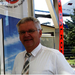 Dr. Gerd Schwöbel, Geschäftsführer